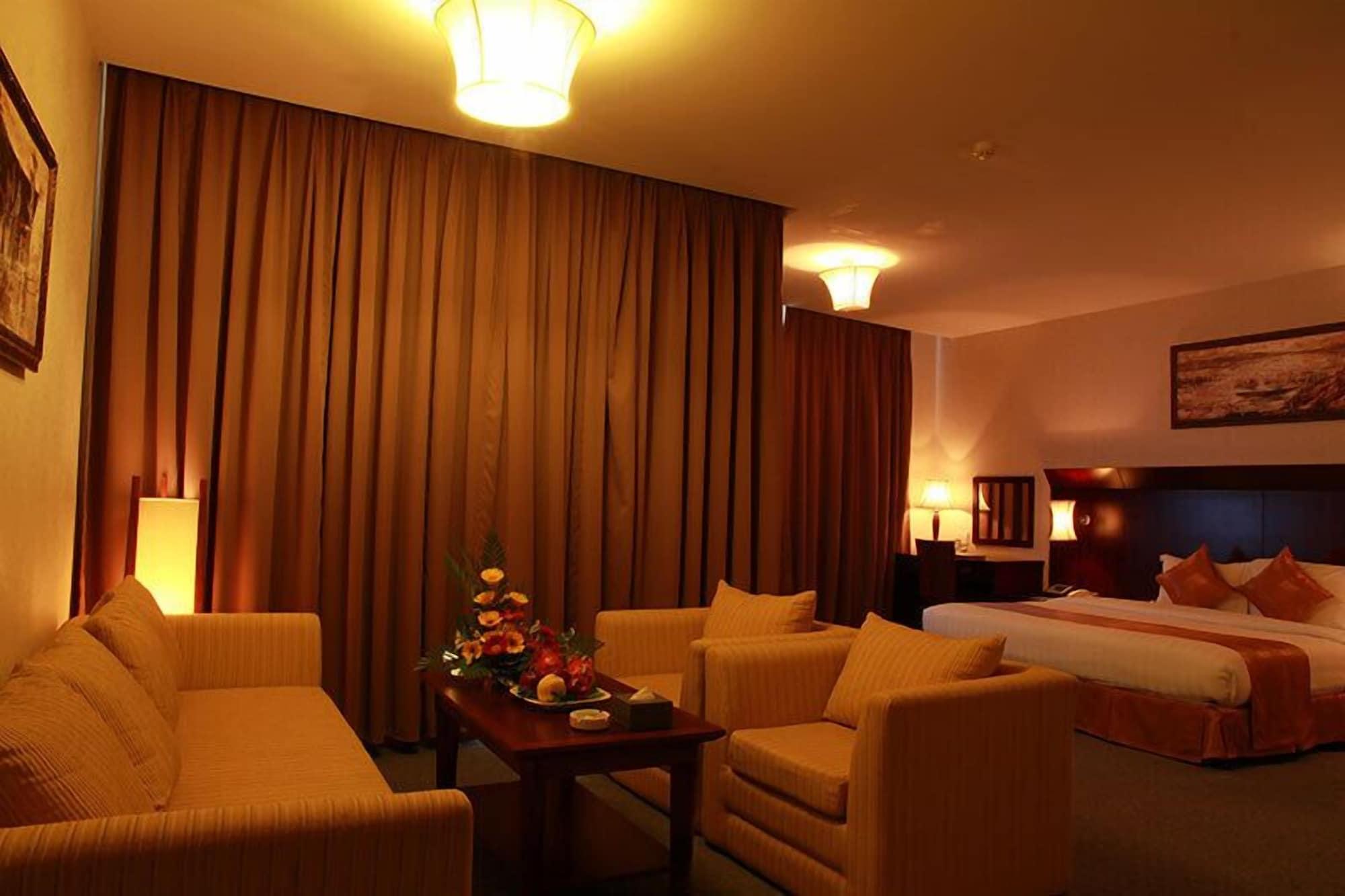 Dakruco Hotel Буон Ма Туот Екстериор снимка