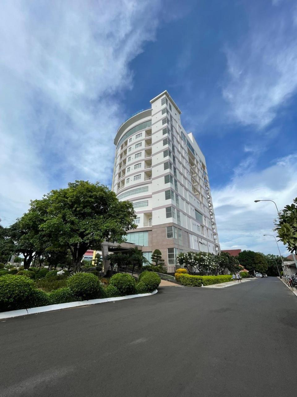 Dakruco Hotel Буон Ма Туот Екстериор снимка