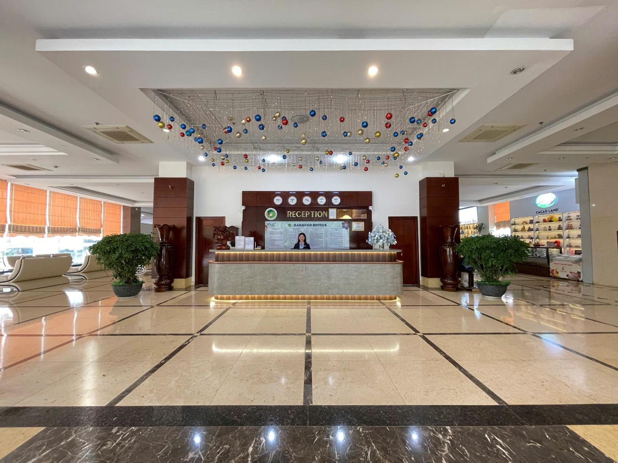 Dakruco Hotel Буон Ма Туот Екстериор снимка
