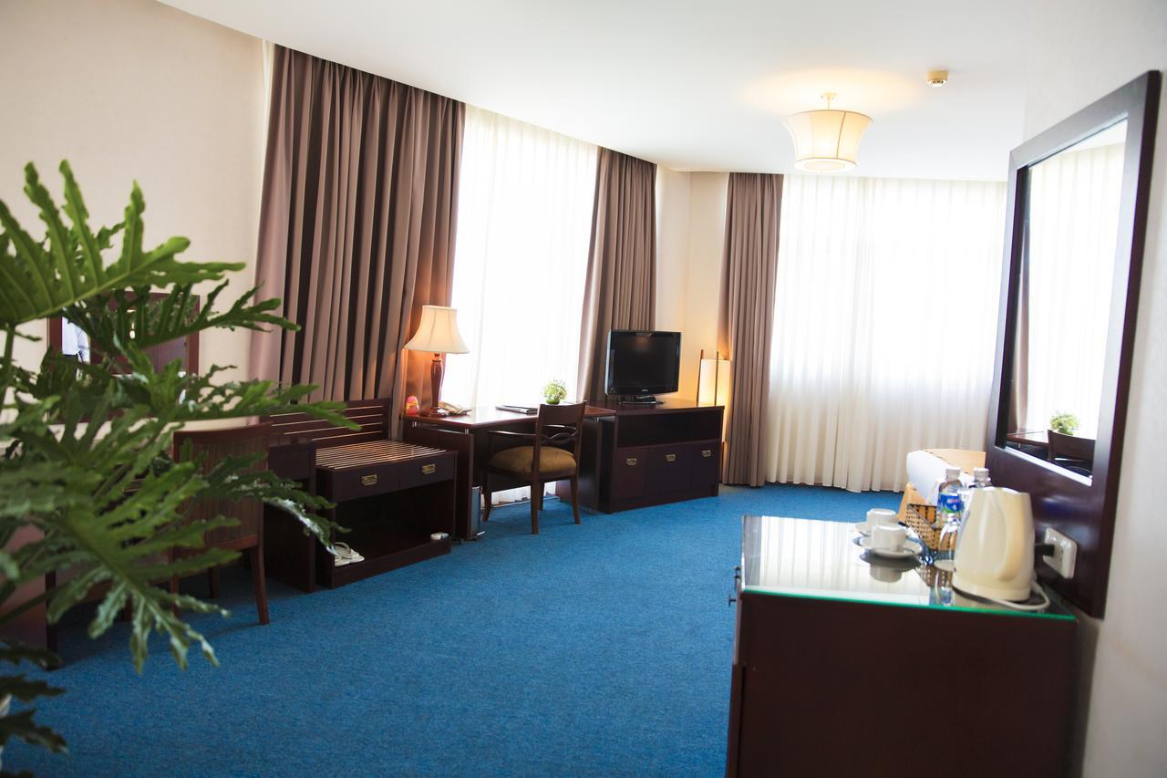 Dakruco Hotel Буон Ма Туот Екстериор снимка
